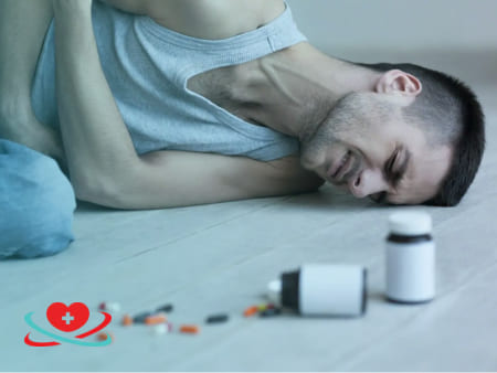 Мужчина испытывает ломку